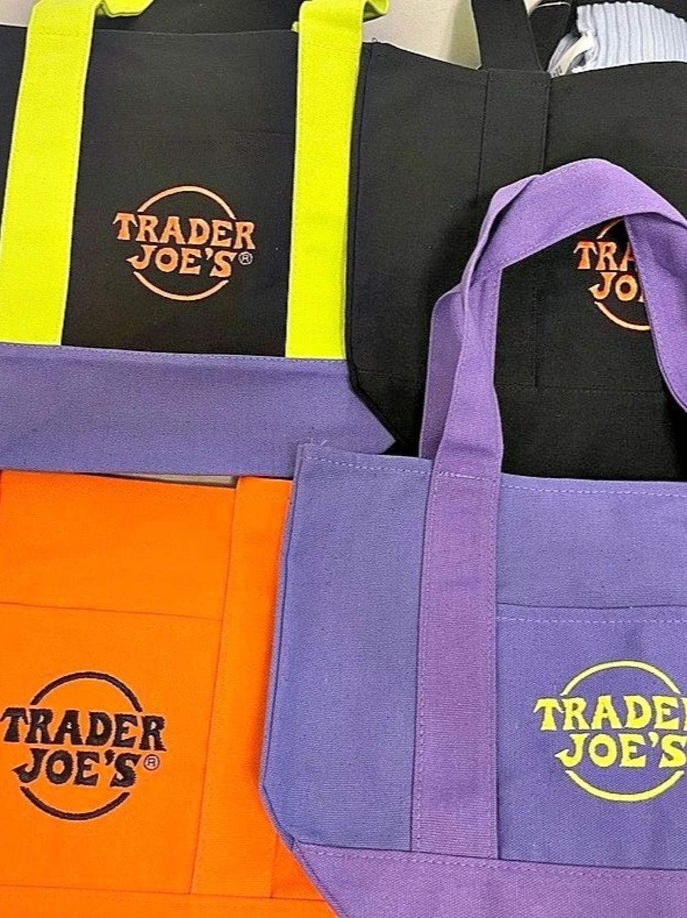 Trader Joe's Trick-or-Treat Mini Canvas Tote Bag Purple & Black NWT 4pk.